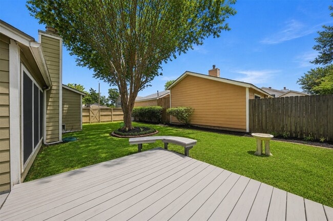 Building Photo - 7518 Alcomita Dr
