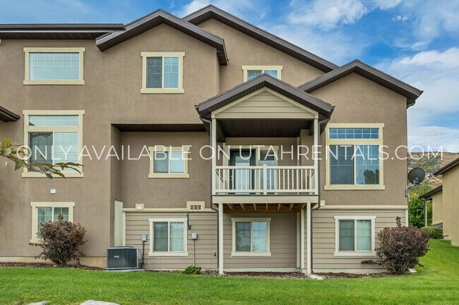Foto del edificio - 874 S Aspen Wy