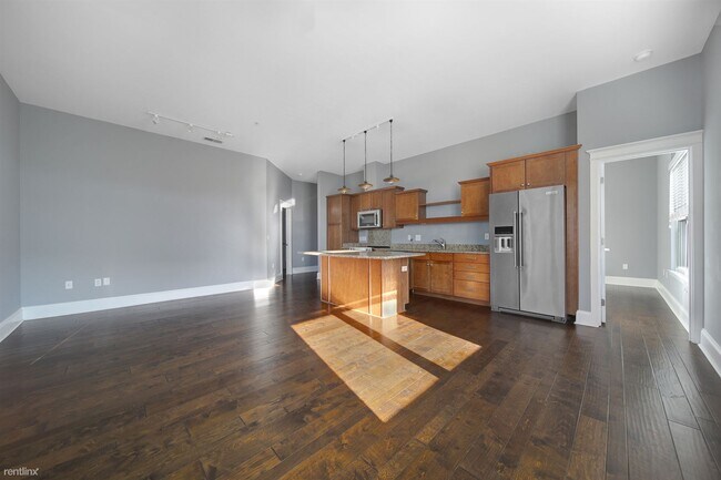 Building Photo - 2 br, 2 bath Condo - 1700 Camden Road 302