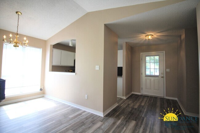 Foto del edificio - Gorgeous 3 Bedroom Home in Mary Esther