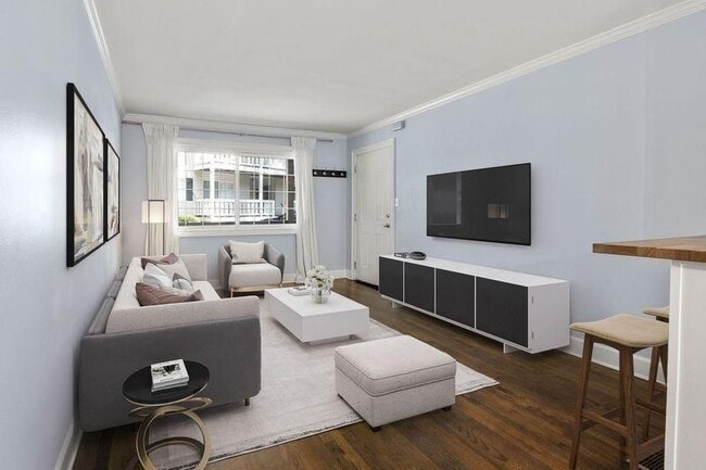 Building Photo - 1988 Wellbourne Dr NE