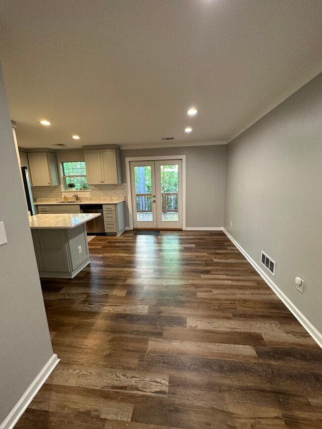 Building Photo - 2953 Lexington Trace Dr SE