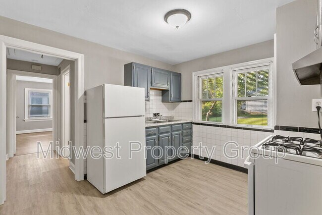 Building Photo - 8905 Apache Ln