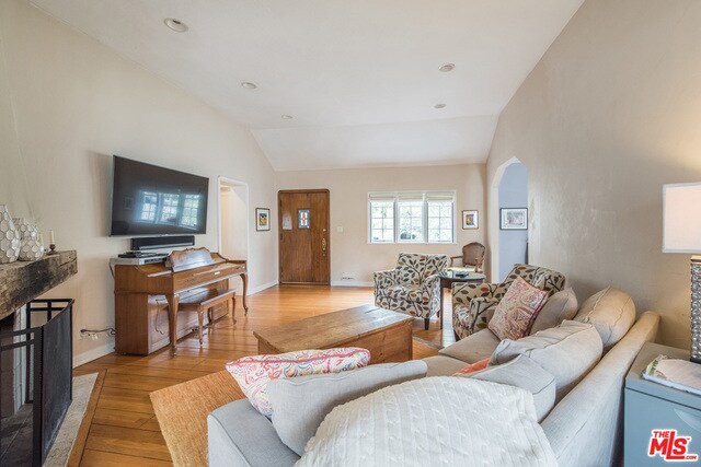 Foto del edificio - 2052 Linnington Ave
