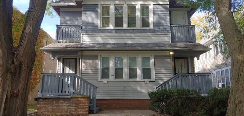 Foto del edificio - 2451 N 50th St