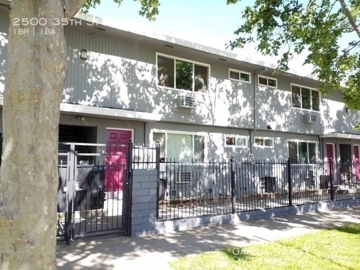 Primary Photo - 2500 35th St