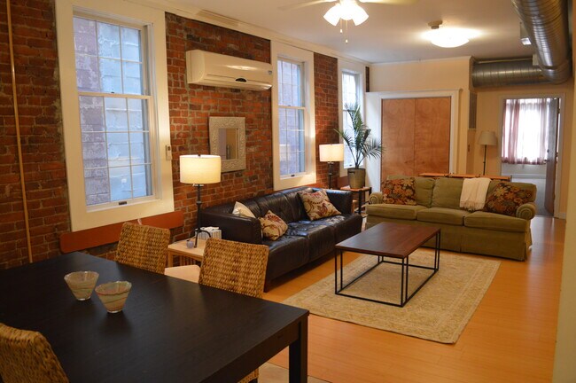 Open plan living/dining/kitchen - 844 Grand Ave