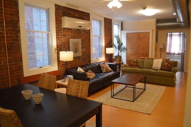Open plan living/dining/kitchen - 844 Grand Ave