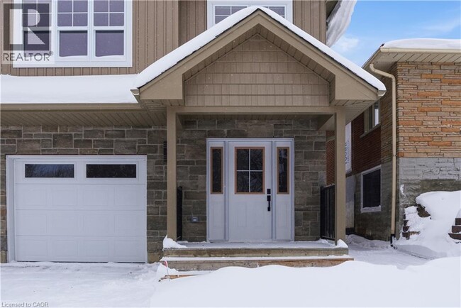 Building Photo - 11 Hamilton Dr