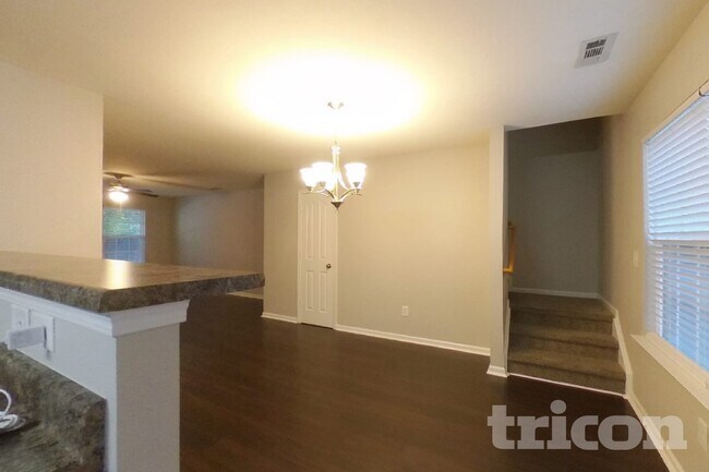 Foto del edificio - 4312 Houldsworth Dr