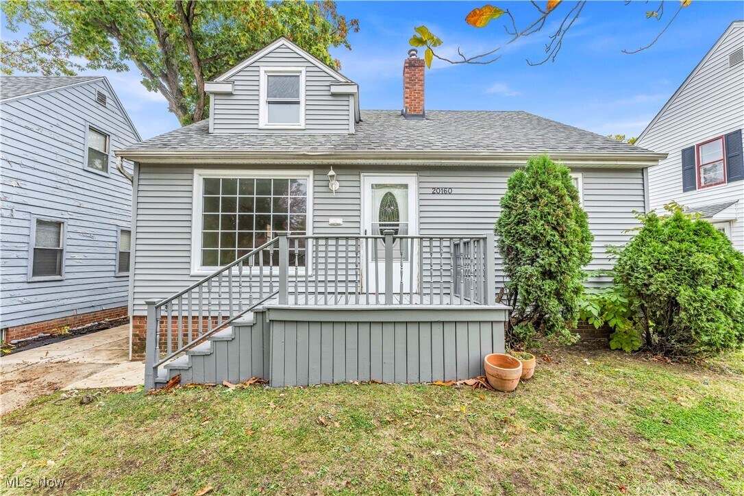 Primary Photo - 20160 Beachview Dr