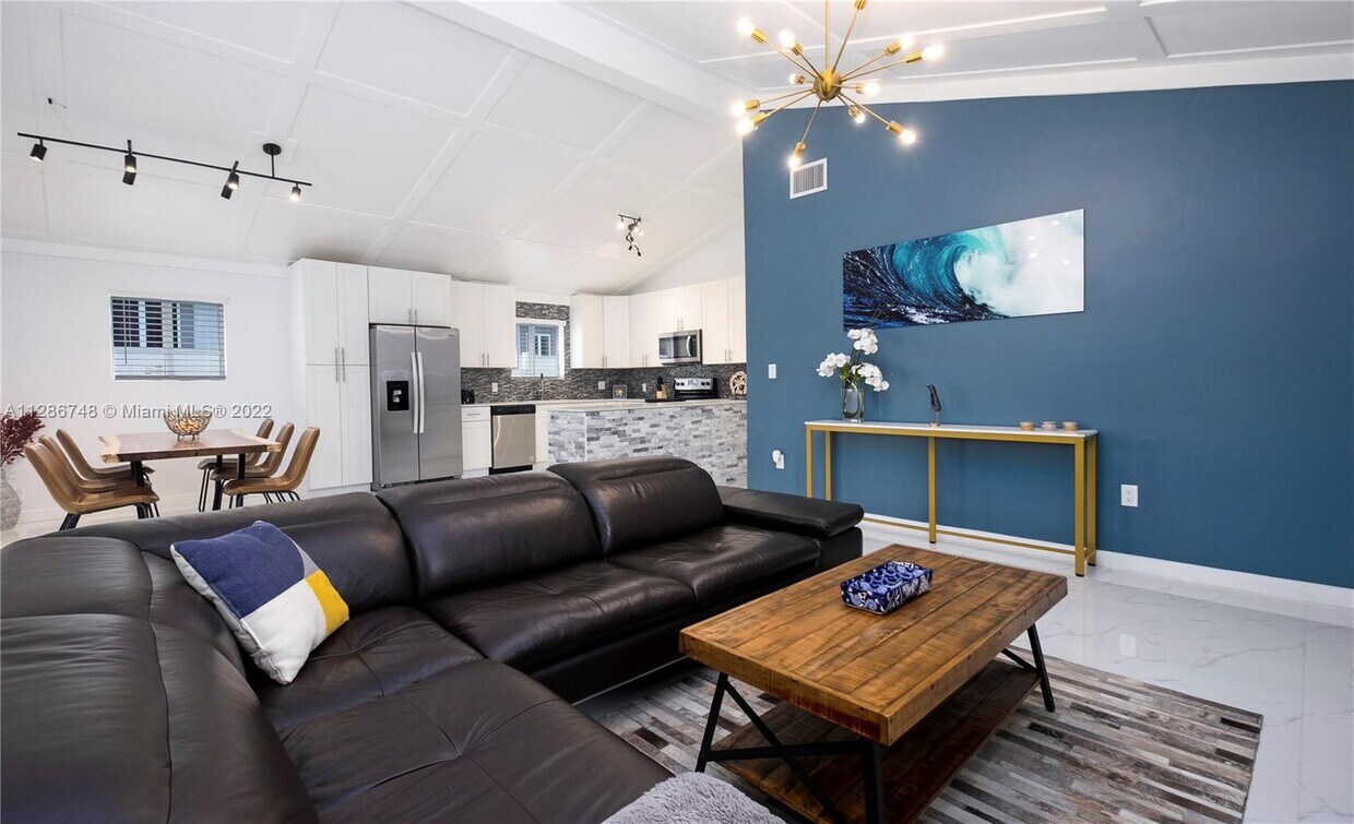 Fort Lauderdale, 
                        , –