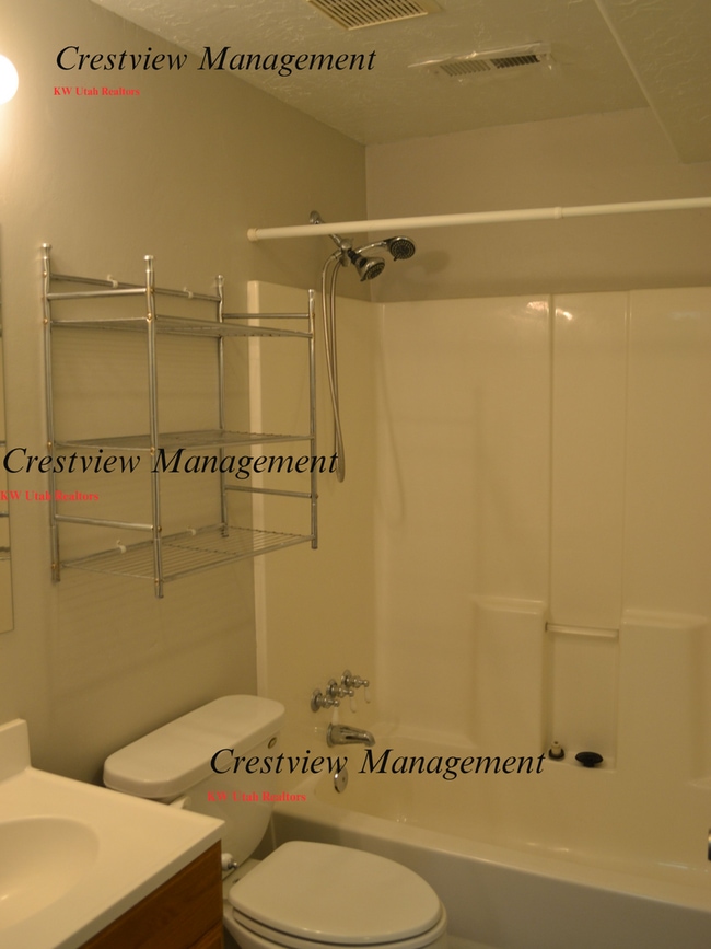 Building Photo - 2BR Apartment Close to Daybreak Marina and Trails