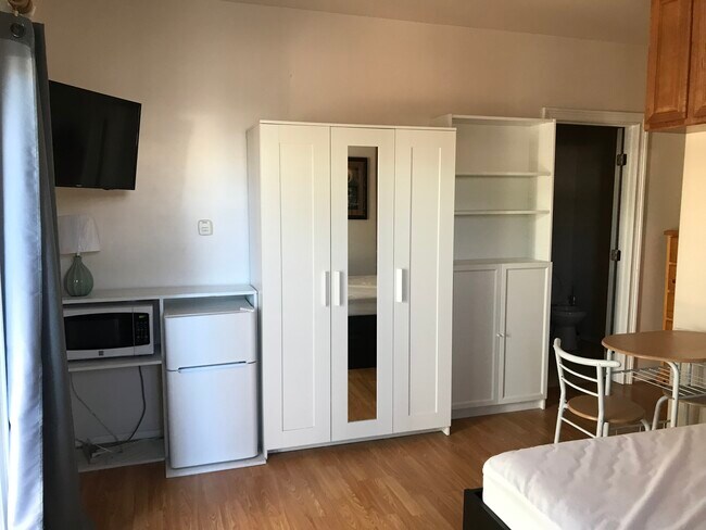 Foto del edificio - 3412 W 189th St