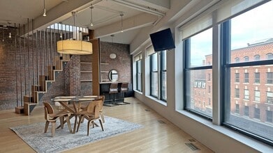 Building Photo - 90 N Washington St