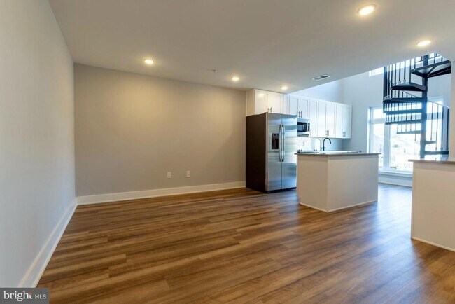 Foto del edificio - 3965 Lancaster Ave
