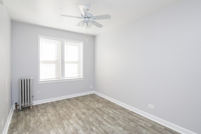 Foto del edificio - 5710 N Winthrop Ave