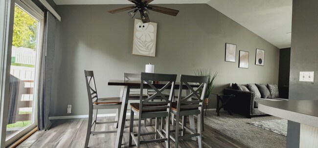 Foto del edificio - 7818 Howell St