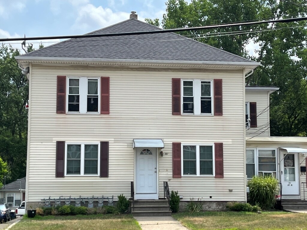 261 Pulaski Blvd Unit 2F, Bellingham, MA 02019 Room for Rent in