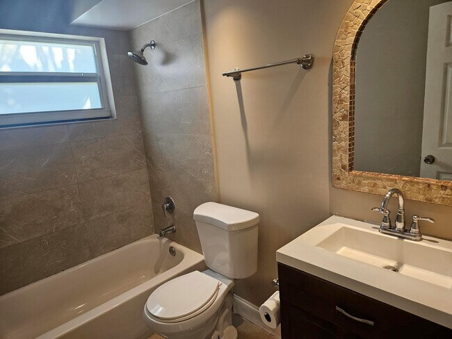 Foto del edificio - 13655 NE 10th Ave