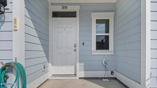Foto del edificio - 7691 Shadow Lake Dr