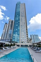 Building Photo - 300 Bowie St