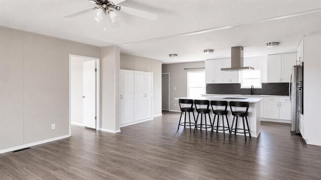 Building Photo - 15003 Chaparral Dr