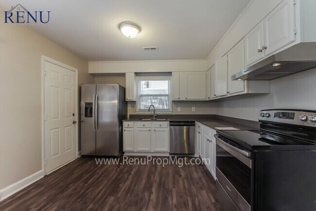 Building Photo - 6209 Springfield Dr