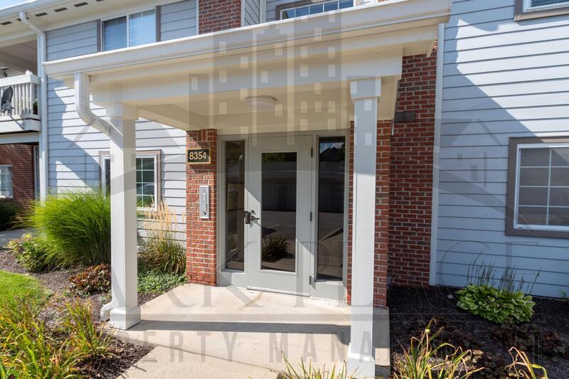 Foto principal - 8354 Glenwillow Ln