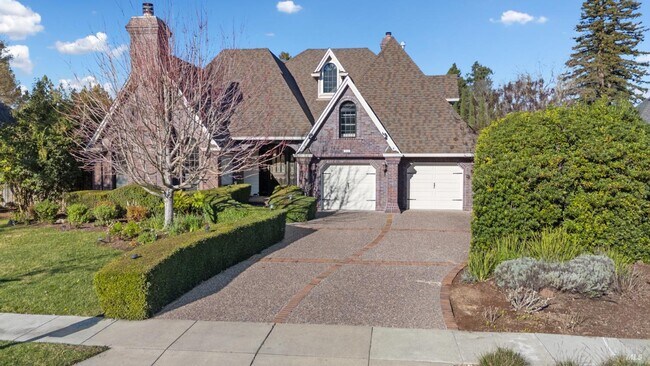 Foto del edificio - 470 Eastin Dr