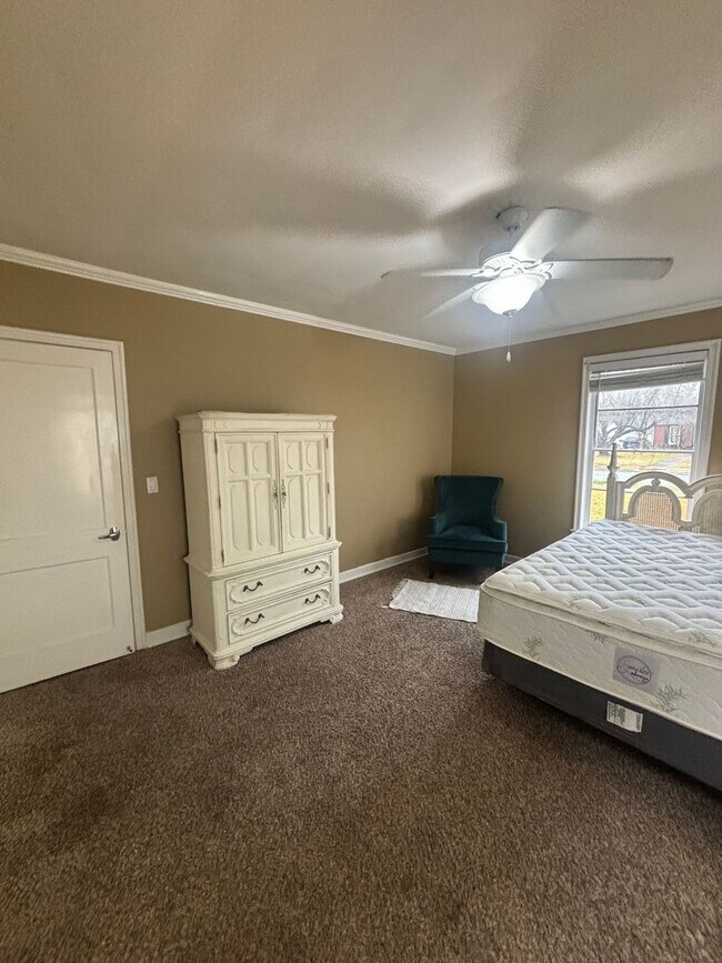 Building Photo - Great South Highlands Condo