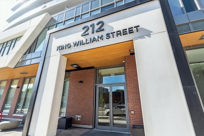 Photo du bâtiment - 212 King William St