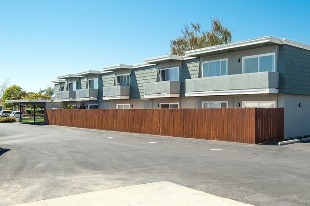 Building Photo - Ebbetts Pass Apartment Building
