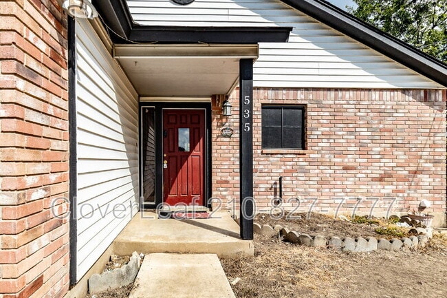 Foto del edificio - 535 E Ashley Rd