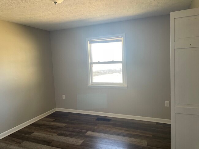 Foto del edificio - 305 Houseal St