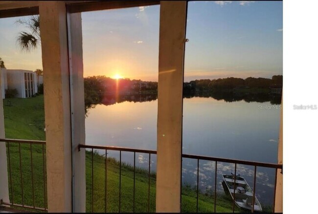 Foto del edificio - 524 Orange Dr