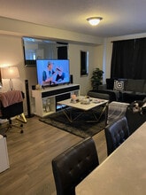 Building Photo - 8291 Tulip Tree Dr