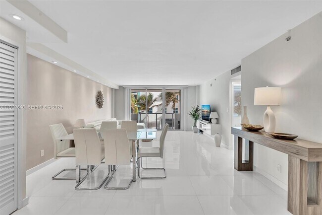 Foto del edificio - 9195 Collins Ave