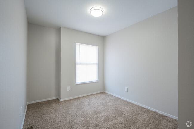 Bedroom - Paige Pointe Townhomes