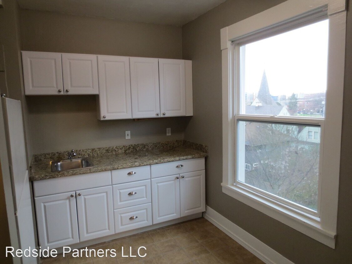 Foto principal - 1717 12th Ave