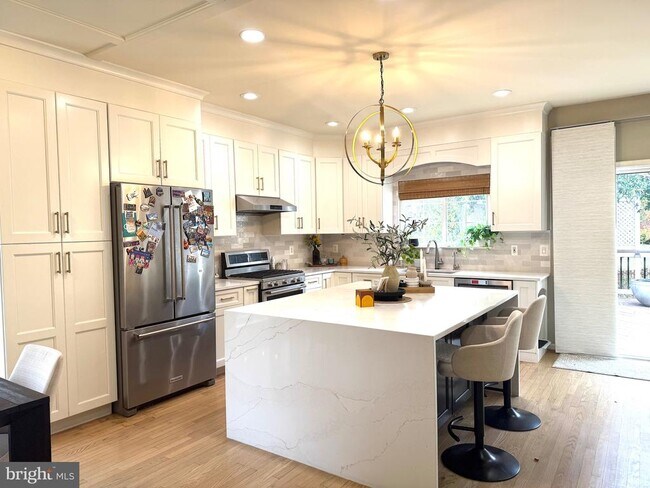 Foto del edificio - 21201 Sundial Ct