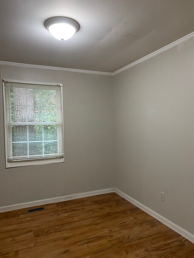 Building Photo - 509 Ellis Ct