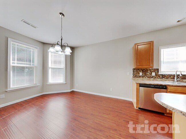 Foto del edificio - 308 Collinsworth Dr