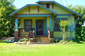 Building Photo - 1513 W Main St