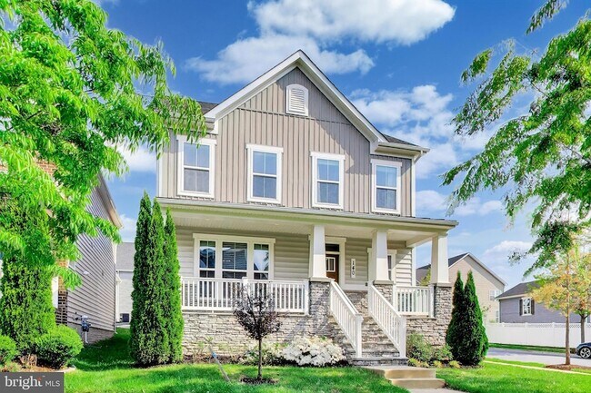 Photo - 140 Limpkin Ave House