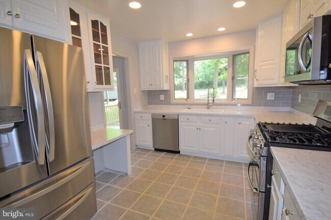 Foto del edificio - 4517 Kerrybrooke Dr