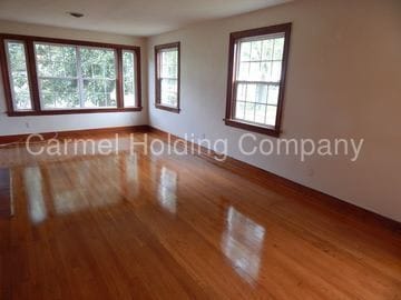 Building Photo - 107 S Kalmia Ave
