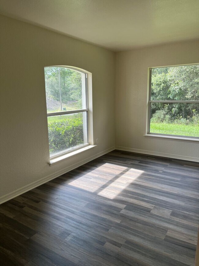Building Photo - 1940 SW 170th Loop
