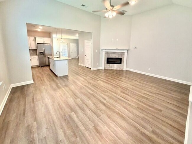 Foto del edificio - Now Leasing In Somerville!