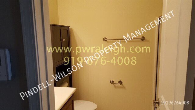 Foto del edificio - 1424 Van Page Boulevard